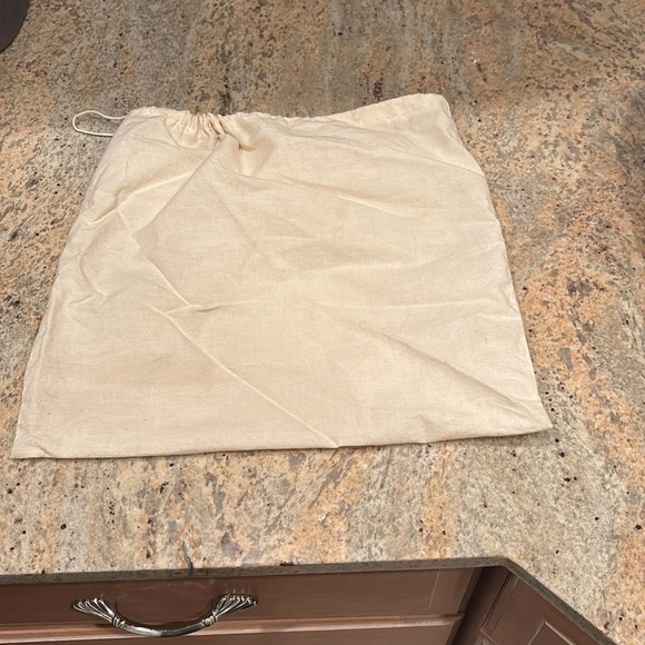 Salvatore Ferragamo cream dust bag - Picture 6 of 6